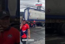 Tanker na may kargang syrup, tumagilid sa Maynila | GMA Integrated News