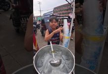 $0.25 magic water in Manila,Philippines 🇵🇭 #solotravel #streetfood